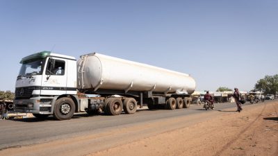 Mali: les autorités accusent des entreprises d'utiliser la crise du carburant pour gonfler leurs prix