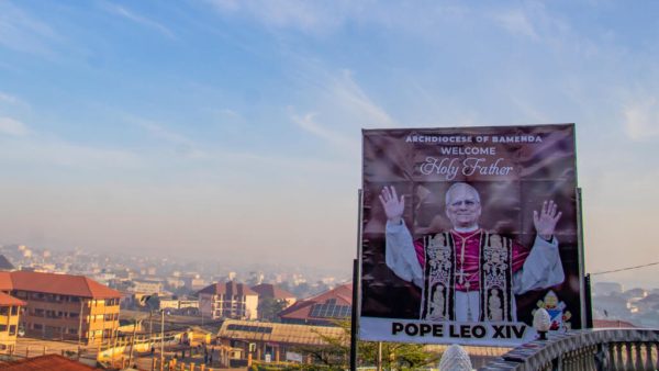 Cameroun: le pape Léon XIV fait étape à Bamenda, chef lieu de la «crise anglophone»