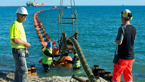 un projet de câble sous-marin à 20–60 millions d’euros pour