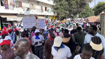À Dakar, une manifestation pour que «l'État comprenne les conditions difficiles des Sénégalais»