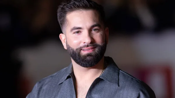 Kendji Girac quitte sa belle Soraya pour une star américaine au décolleté vertigineux