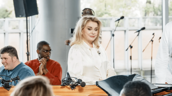 "Je ne répondrai jamais" : Catherine Deneuve déstabilisée par une question très intime au Papotin