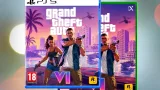 Jaquette de Grand Theft Auto VI sur PS5 et Xbox Series X, avec deux personnages armés devant une ville au coucher du soleil