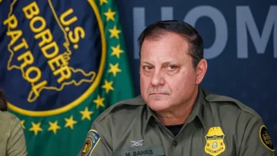 Le directeur de la police aux frontières américaine, Michael Banks, a démissionné ce jeudi 14 mai 2026. - Photo par MICHAEL GONZALEZ / GETTY IMAGES NORTH AMERICA / GETTY IMAGES VIA AFP