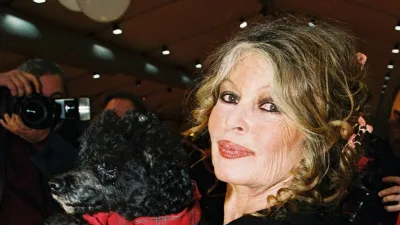 Brigitte Bardot : voici la tenue symbolique avec laquelle elle a été enterrée