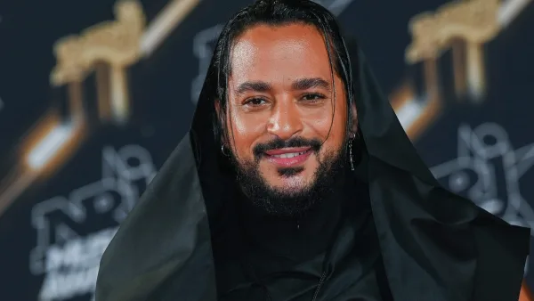 Slimane est devenu "plus égoïste" et l’assume totalement avec son nouvel album : "Vous savez quoi ? Ça fait du bien !"