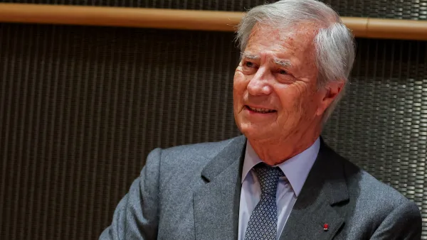 Tribune anti-Bolloré : son fils Cyril contraint de sortir du silence