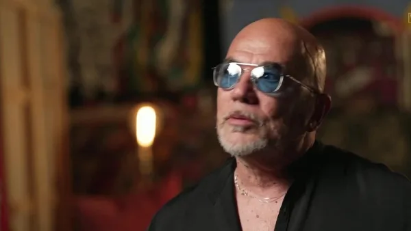 "Plus difficile de travailler avec Francis Cabrel ou Julien Clerc", Pascal Obispo se livre comme rarement sur ses confrères