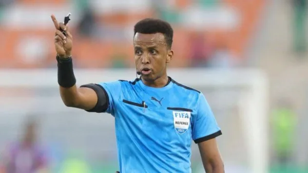 L'arbitre somalien Omar Artan