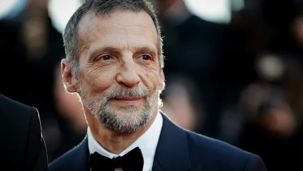 Agnès Léglise, ex-compagne d’Antoine de Caunes, accuse publiquement Mathieu Kassovitz de lui avoir envoyé une photo intime non sollicitée