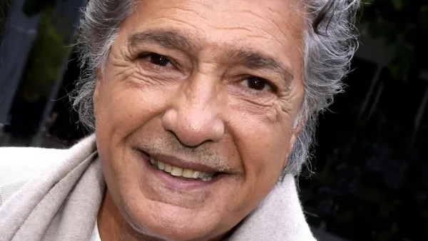 Frédéric François : 1000 euros de retraite à deux, avec sa femme, heureusement qu’il chante encore