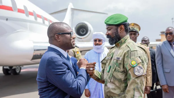 Romuald Wadagni reçu avec les honneurs à Bamako par le Général Assimi Goïta