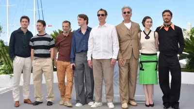 De Gaulle avec Benoît Magimel, Niels Schneider et Matthieu Kassovitz : deux journalistes de France 24 violemment intimidées en pleine interview