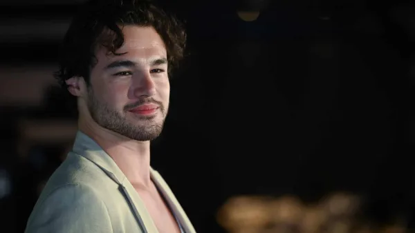 Anthony Colette évincé de Danse avec les stars : pour son troisième album, il peut compter sur un proche de Théodora