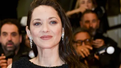 Marion Cotillard : son fils Marcel en "crise de larmes", "hystérique", l’actrice supplie les joueurs du PSG d’intervenir