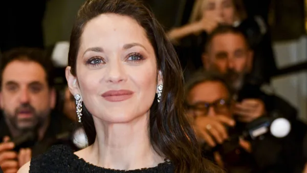 Marion Cotillard : son fils Marcel en "crise de larmes", "hystérique", l’actrice supplie les joueurs du PSG d’intervenir