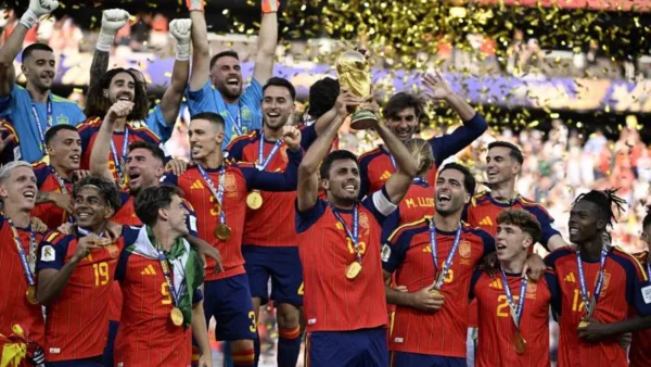 L'Espagne s'offre la deuxième Coupe du monde de son histoire au bout du suspense après une improbable finale face à l'Argentine