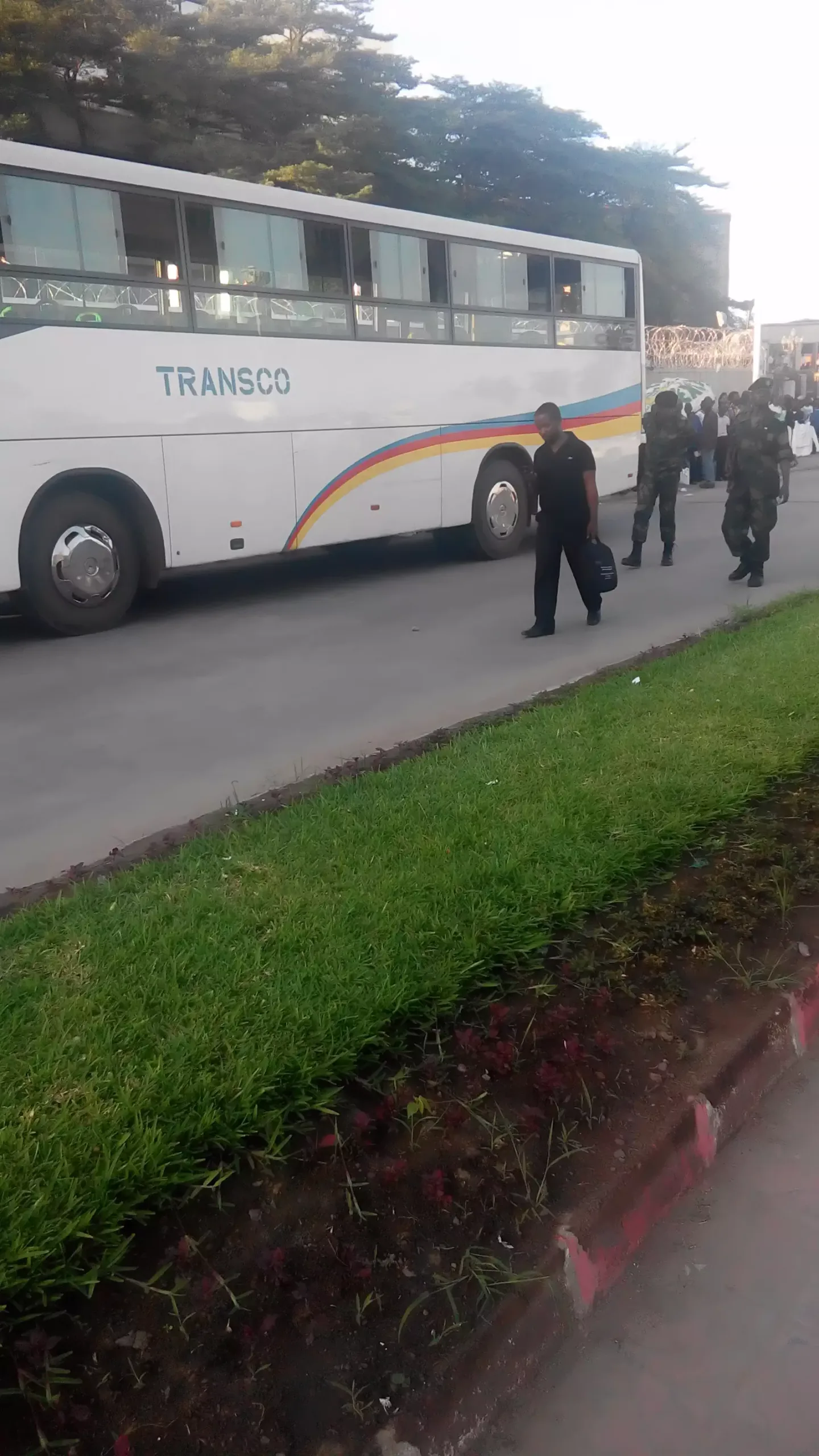 Bus Transco à l’arrêt à Kinshasa, en République démocratique du Congo