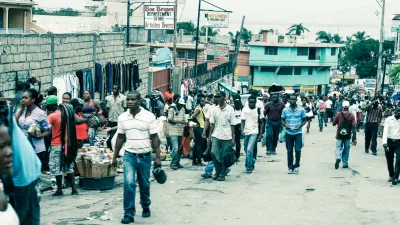 Scène de rue dans un quartier de Port-au-Prince, capitale d'Haïti