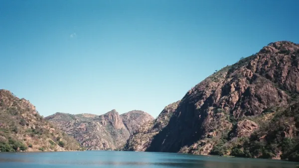 Vue du barrage de Cahora Bassa au Mozambique