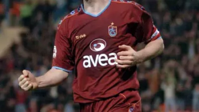 Fatih Tekke avec le maillot de Trabzonspor