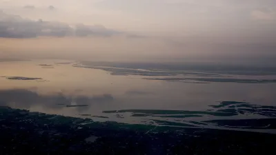 Vue générale du fleuve Congo à Kinshasa en République démocratique du Congo.