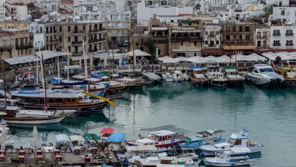 Vue du port de Kyrenia, point de départ du ferry au nord de Chypre.