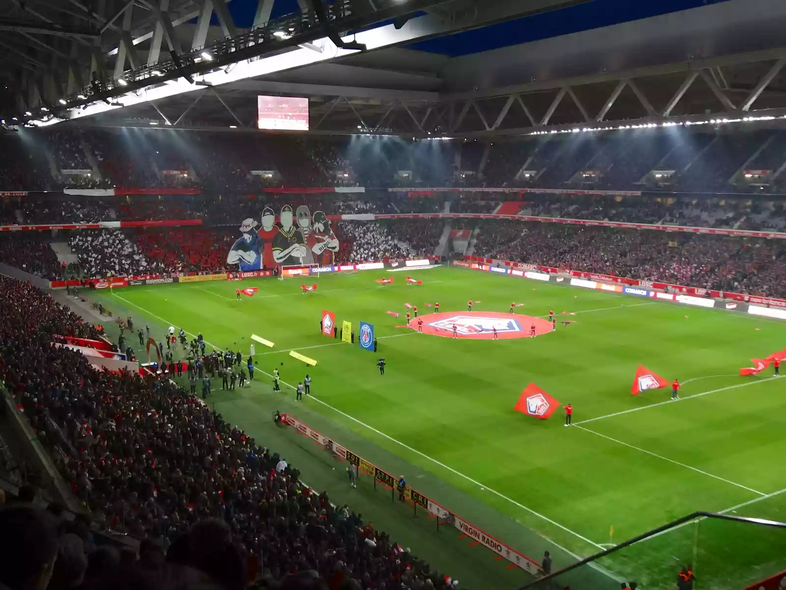 Vue du Stade Pierre-Mauroy lors d'un match entre Lille et le PSG en 2019