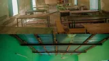 Salle de classe au Soudan, montrée avant et après rénovation