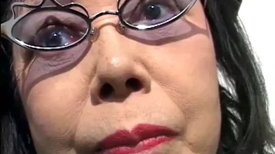 Portrait de Yayoi Kusama vers 2004