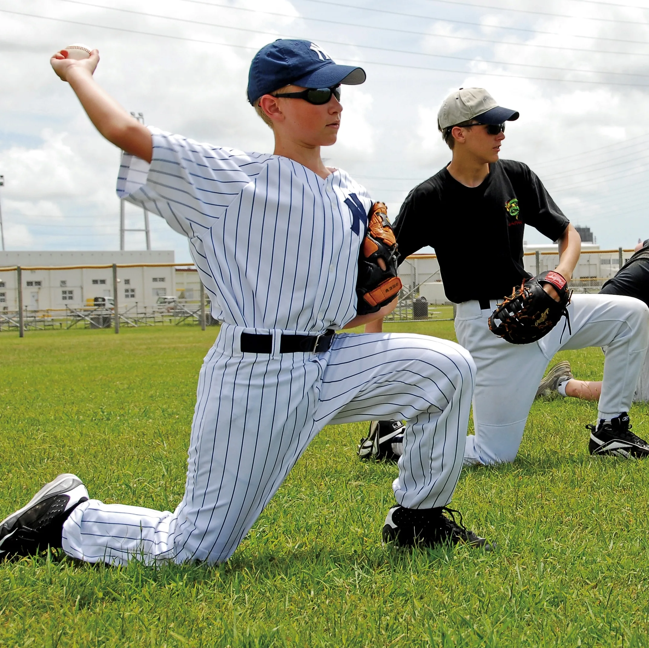Jeune joueur lors d’une séance d’entraînement de baseball