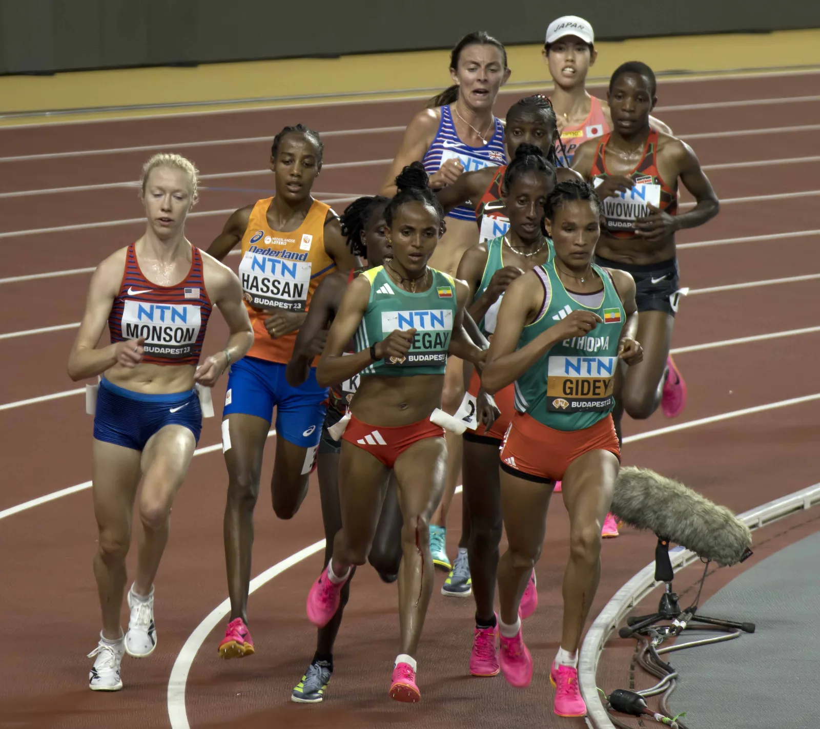 Agnes Ngetich lors du 10 000 m féminin des Mondiaux 2023