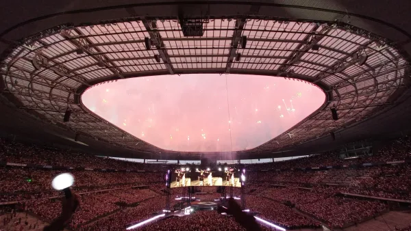 BTS en concert pendant la tournée mondiale Arirang 2026