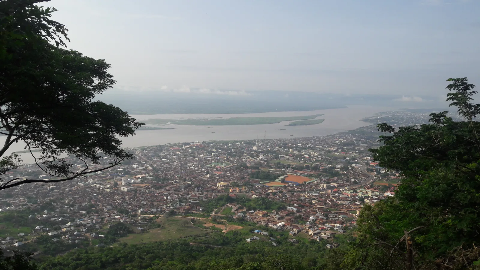 Vue de Lokoja depuis le mont Patti, dans l’État de Kogi au Nigeria