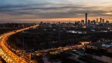Vue générale du quartier des affaires de Pékin, capitale de la Chine, au crépuscule