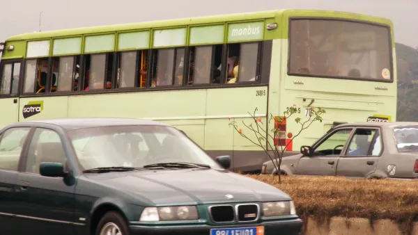 Autobus de la SOTRA à Abidjan, image d’illustration