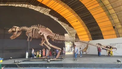 Squelette de Tyrannosaurus rex exposé au Global Science Festival du Kerala