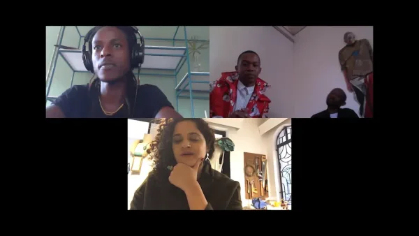 Thebe Magugu lors d’un panel de l’International Fashion Showcase en 2019
